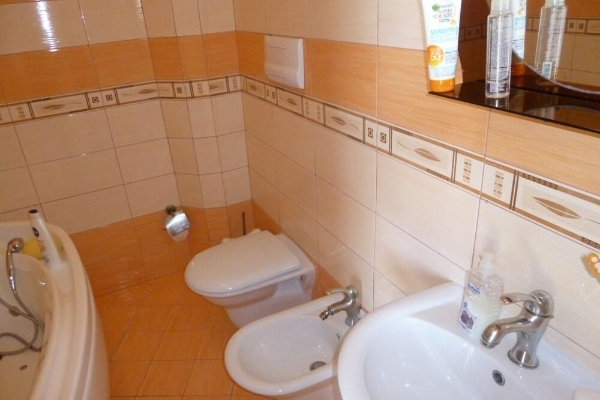 Hotel Krela (Radhimë)